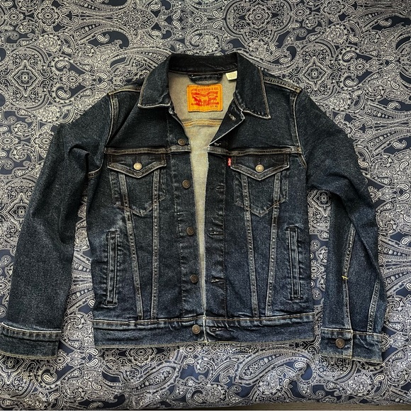 Levi’s Denim Trucker Jacket - Picture 2 of 3